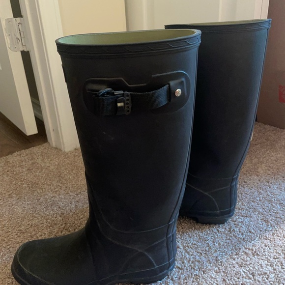 Hunter Rain Boots - tall, size 7 wide - Picture 3 of 4
